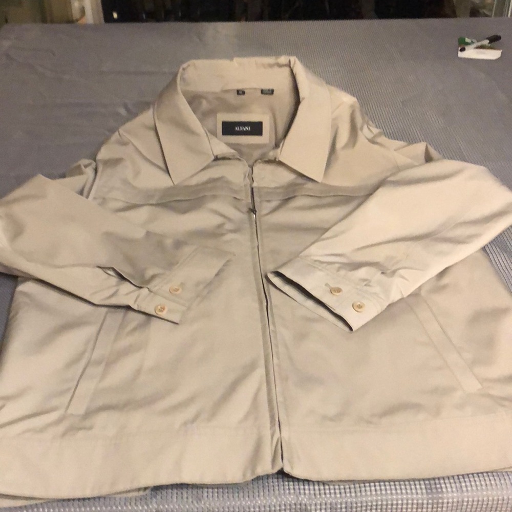 Brand new Alfani men’s lightweight jacket XL